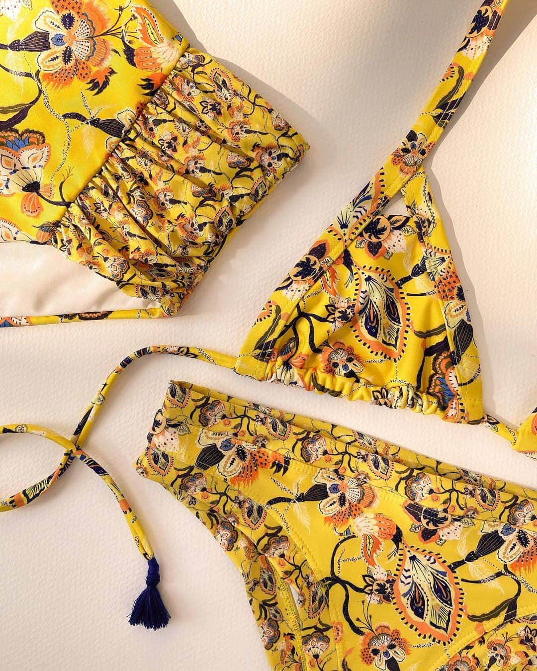 オンダデマーのインスタグラム：「RISE & SHINE!   Something new is here.... #limitedstock 💛」