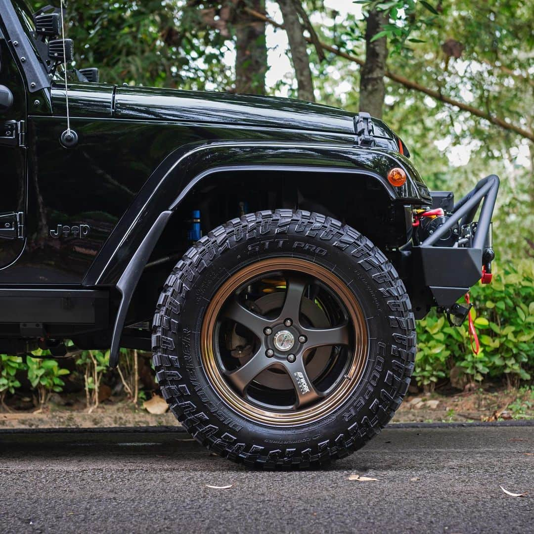 WORKさんのインスタグラム写真 - (WORKInstagram)「JEEP Wrangler on WORK Meister S1R 20inch #artofwheel  Special thanks to @globaltyresborneo and to our Malaysian distributor @awc_authenticwheels」2月11日 9時49分 - workwheelsjapan