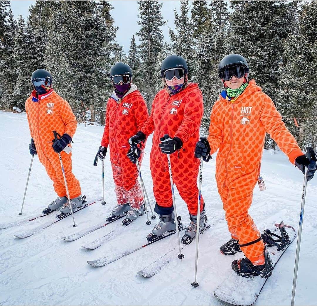 Taco Bellのインスタグラム：「Heating up the slopes.」
