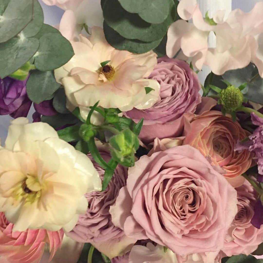 Michikoさんのインスタグラム写真 - (MichikoInstagram)「_______ 💐💛✔️ . Color your day! 🎨 . . #flowers #bloomingdays  .」2月11日 10時06分 - michiko.jp