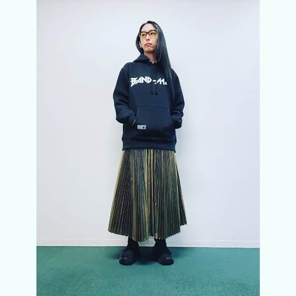 BAND-MAIDさんのインスタグラム写真 - (BAND-MAIDInstagram)「HOODY LOGO  L ANORAK  M  These items will be released on Feb. 11, p.m. 2:00 JST  https://bandmaid.store/  BAND-MAID ONLINE OKYU-JI (Feb. 11, 2021)  http://bandmaid.tokyo/contents/398790  #bandmaid #newmerch #SAIKI」2月11日 10時38分 - bandmaid.jp