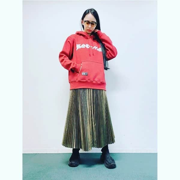 BAND-MAIDさんのインスタグラム写真 - (BAND-MAIDInstagram)「HOODY LOGO  L ANORAK  M  These items will be released on Feb. 11, p.m. 2:00 JST  https://bandmaid.store/  BAND-MAID ONLINE OKYU-JI (Feb. 11, 2021)  http://bandmaid.tokyo/contents/398790  #bandmaid #newmerch #SAIKI」2月11日 10時38分 - bandmaid.jp