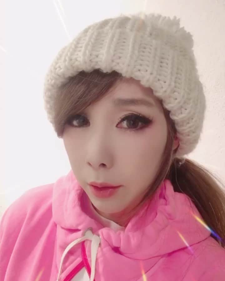 チョンダヨン（Jungdayeon）のインスタグラム：「#새해복많이받으세요🙇🏻‍♀️  . . #新年快乐  #大家新年快乐  #恭喜发财  #happynewyear #あけましておめでとうございます」