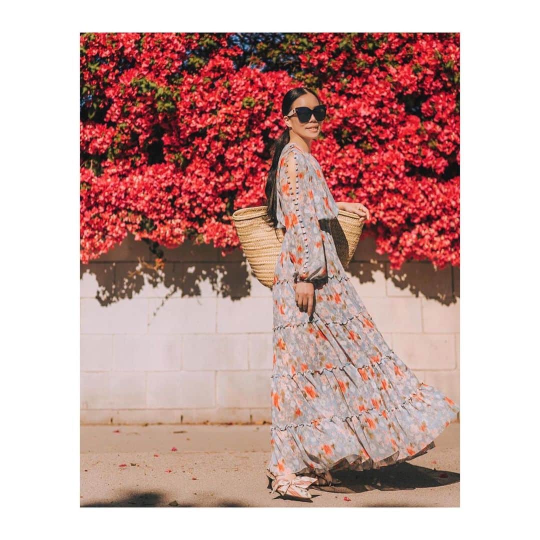 ティーバッグスさんのインスタグラム写真 - (ティーバッグスInstagram)「Flora muse ✨ The lovely @halliedaily in our Anya dress. Tap through today’s story for our favorite #MISAmuse looks of the week. #MISAworld」2月11日 10時34分 - misa_losangeles