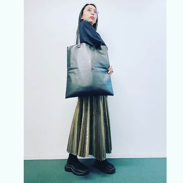 BAND-MAIDさんのインスタグラム写真 - (BAND-MAIDInstagram)「ACCESSORIES  These items will be released on Feb. 11, p.m. 2:00 JST  https://bandmaid.store/  BAND-MAID ONLINE OKYU-JI (Feb. 11, 2021)  http://bandmaid.tokyo/contents/398790  #bandmaid #newmerch #SAIKI」2月11日 10時55分 - bandmaid.jp