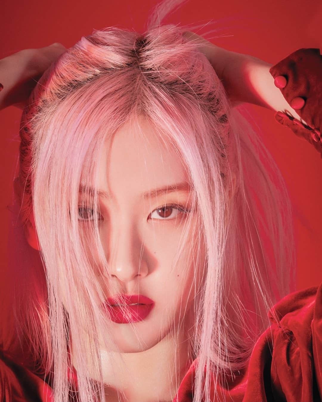 Dazed Magazineさんのインスタグラム写真 - (Dazed MagazineInstagram)「A rose for a Rosé 🌹 HBD @roses_are_rosie ✨   Tap the link in bio to revisit how the @blackpinkofficial star is bringing rawness and realness to the K-pop machine 💫   Photography Heejun Kim Styling Minhee Park  #Rosé wears all clothes @ysl by @anthonyvaccarello   Taken from the autumn/winter 2020 issue of #Dazed」2月11日 11時01分 - dazed