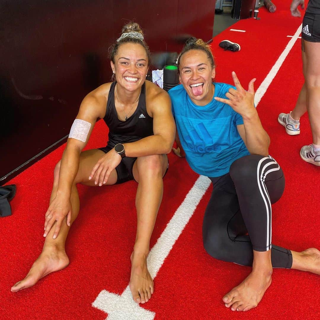 ポーシャ・ウッドマンのインスタグラム：「Recently I’ve had a bit of a hinengaro shift with my training and it feels Miharo💫  I’m feeling gains on a deeper level and mentally becoming more self aware as an athlete. & I’m so so grateful to work with people every day that always encourage me to be better.  #MahiPaiWhanau #Sevenssisters  #bigthingscoming」