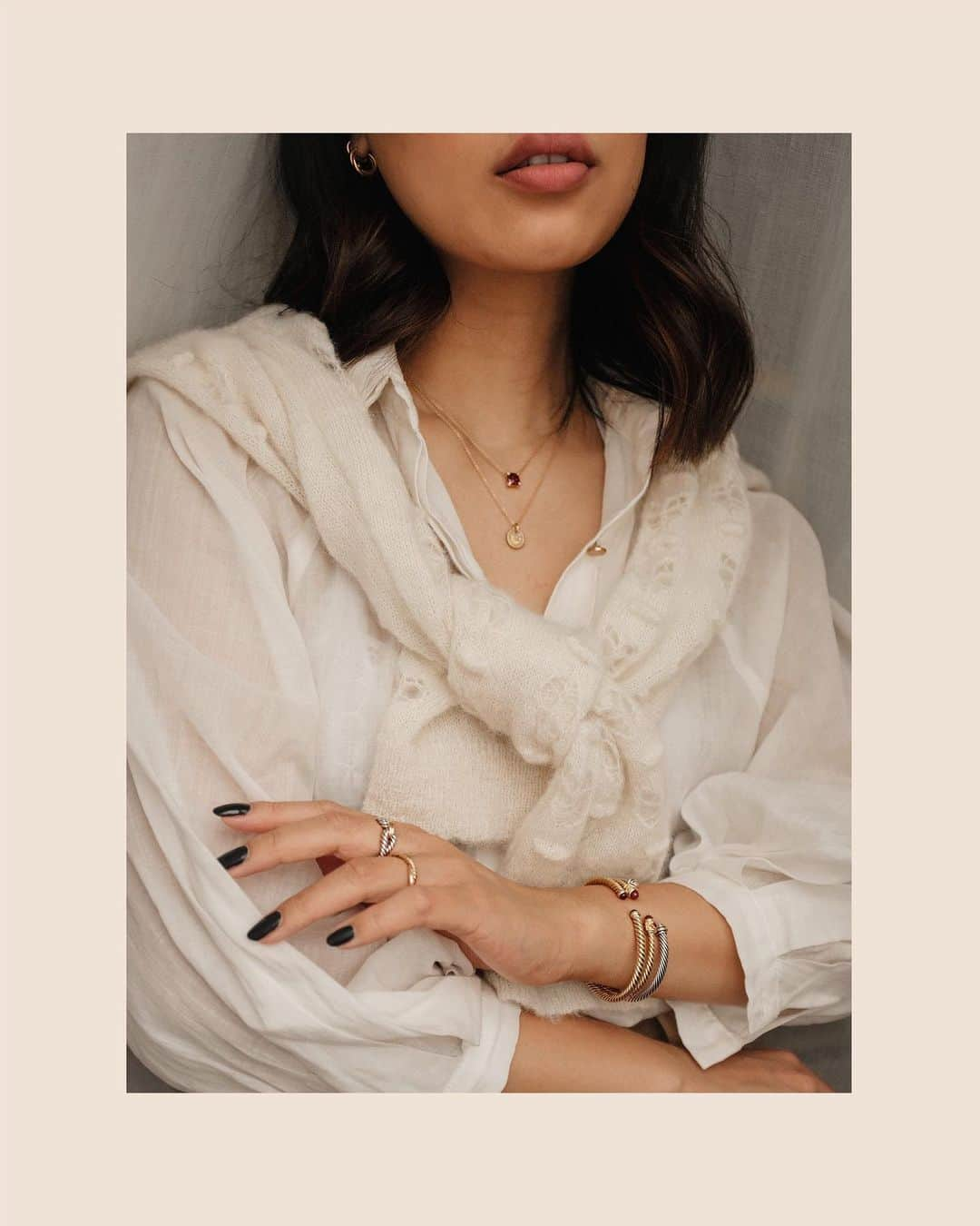 デビッドヤーマンさんのインスタグラム写真 - (デビッドヤーマンInstagram)「A fresh start for the Year of the Ox. @katiecung styles our Châtelaine garnet pendant, Cable Collectibles® moon & stars necklace and Cable bracelets with Petite Infinity and Cable Loop rings. #DavidYurman #TapToShop」2月11日 11時40分 - davidyurman