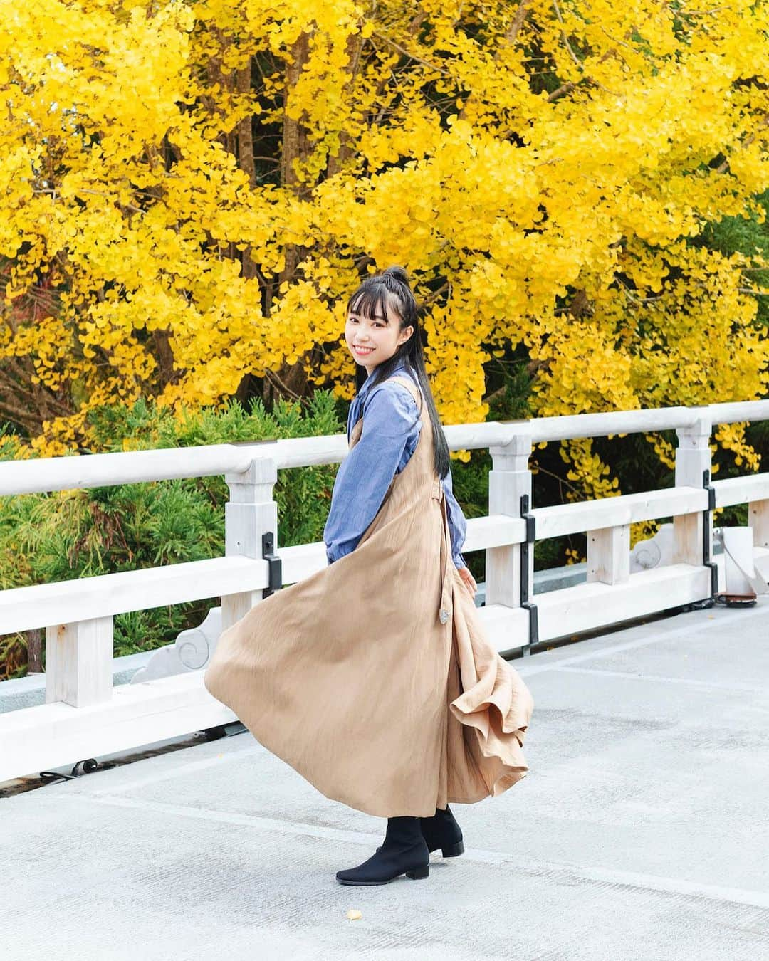 小林愛香のインスタグラム：「🍂発売中🍂  #小林愛香 CALENDAR & PHOTOBOOK 2021.4-2022.3🗓 👇 linktr.ee/aika_cp2021  💥限定特典つき💥 🔵アニメイト 🟡ゲーマーズ  上記法人で予約すると イベント参加抽選券つき🎁  #小林愛香 #kobayashiaika #aikakobayashi #あいきゃん #aikyan #写真集 #photobook #photograph #声優 #voiceactress #voiceactor #歌手 #singer #artist #cool #cute #beautiful #sexy #anime #game #fashion #calendar #calendar2021」