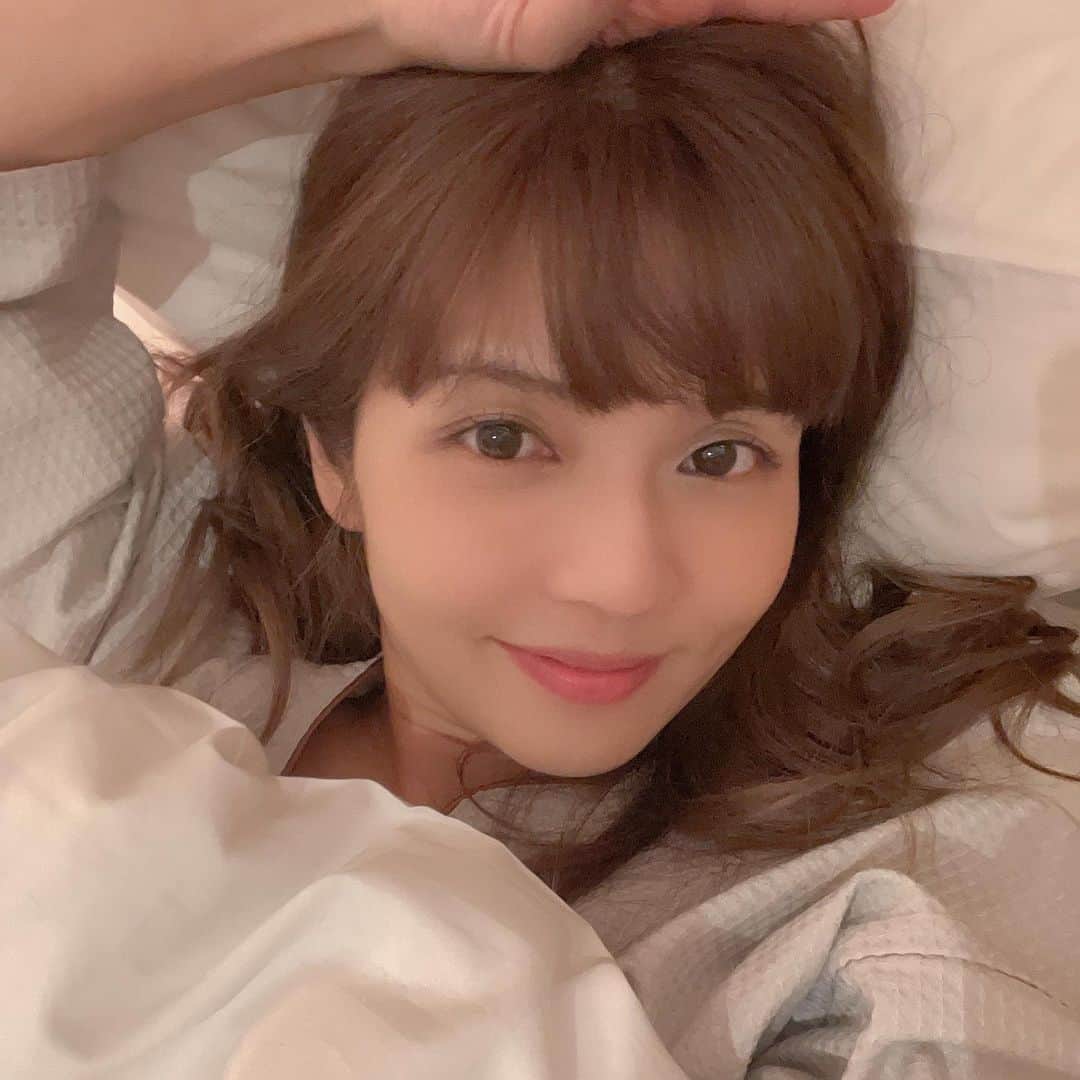 茜結のインスタグラム：「ベビちゃん（茜結）の得意技  家族サービスという名の 自分も楽しむパターン。笑  #茜結#グラビア#グラドル #女優#役者#ナレーター#youtuber #youtuber好きな人と繋がりたい #youtubechannel #可愛い女の子 #大人可愛い #綺麗になりたい #低身長 #シングルマザー #綺麗なお姉さん #熟女 #カメラマンさんと繋がりたい #撮影モデル #撮影 #cute #beautiful #水着 people #お洒落さんと繋がりたい #お洒落 #可愛くなりたい #可愛い女の子 #可愛い子と繋がりたい #美少女 #美魔女」