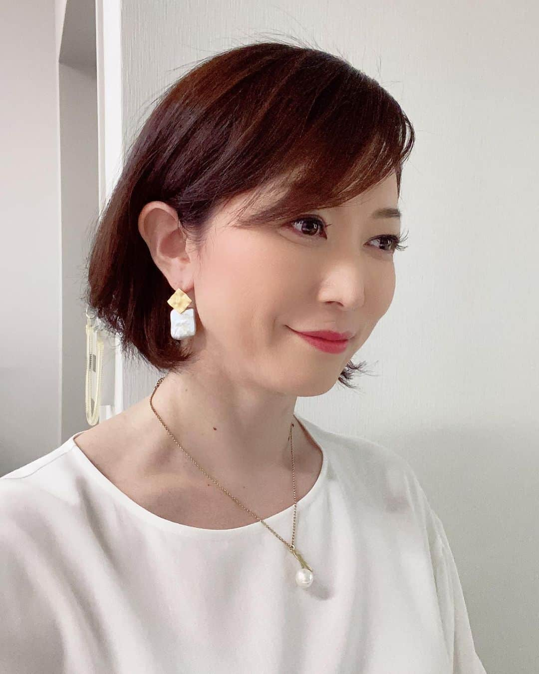 田中雅美さんのインスタグラム写真 - (田中雅美Instagram)「昨日のテレビ朝日「グッドモーニング」で着用した衣装はこちらでした。  ・ ・  トップス #doneeyu  パンツ #dollysean  アクセサリー @abiste_official  シューズ @dianashoespress  #テレビ朝日 #グッドモーニング #衣装」2月11日 12時12分 - tanakamasami_official