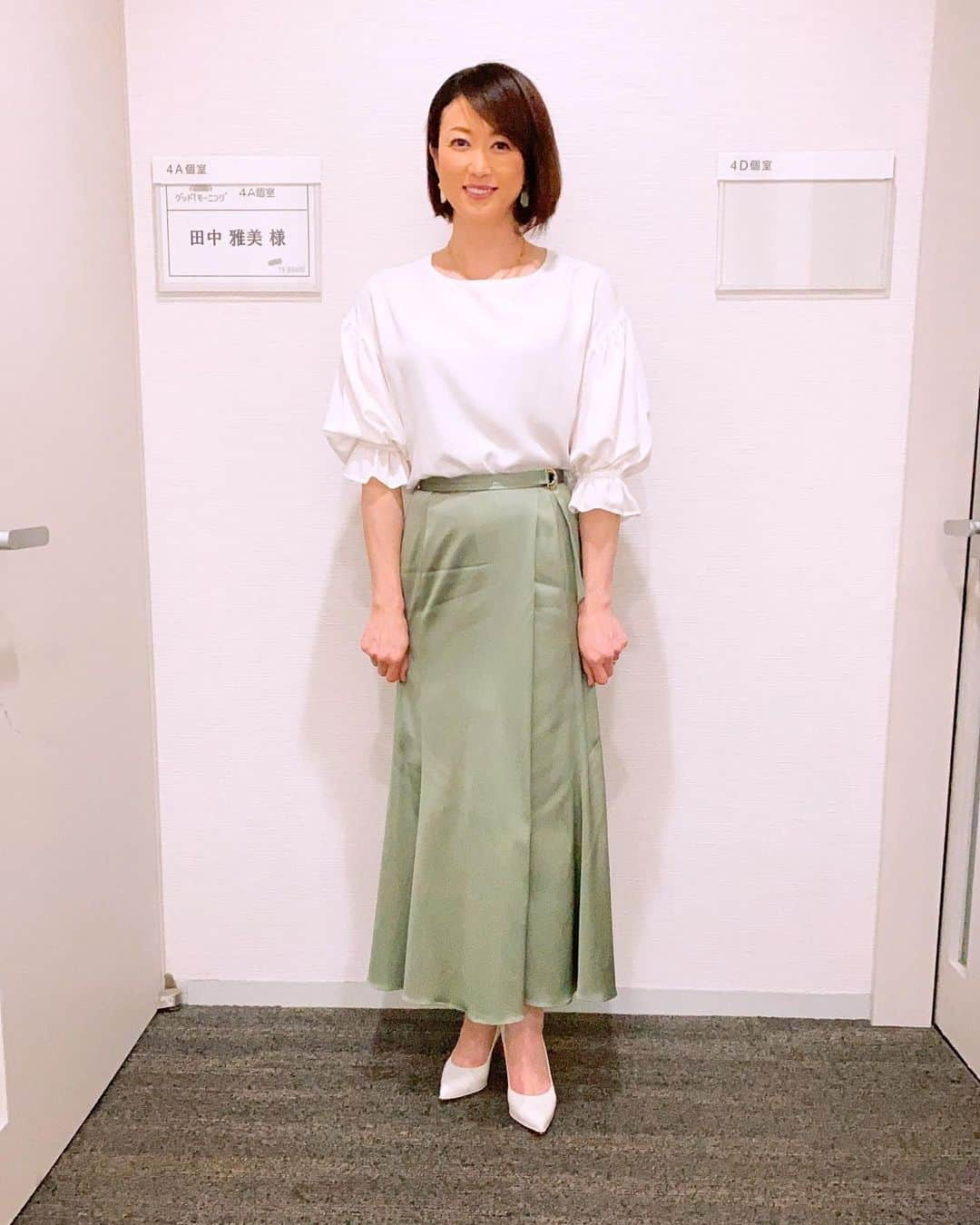 田中雅美さんのインスタグラム写真 - (田中雅美Instagram)「昨日のテレビ朝日「グッドモーニング」で着用した衣装はこちらでした。  ・ ・  トップス #doneeyu  パンツ #dollysean  アクセサリー @abiste_official  シューズ @dianashoespress  #テレビ朝日 #グッドモーニング #衣装」2月11日 12時12分 - tanakamasami_official