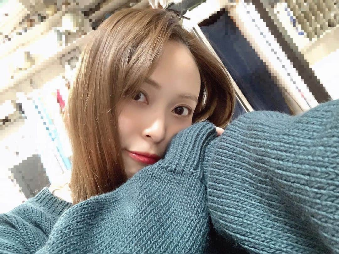 榊本麻衣さんのインスタグラム写真 - (榊本麻衣Instagram)「♡♡﻿ ﻿ ﻿ 昨日の撮影の﻿ 待機中の自撮り( ˘꒳˘ )♡︎ᵎᵎ﻿ ﻿ ﻿ #オフショット #待機中 #自撮り」2月11日 12時13分 - maipipii