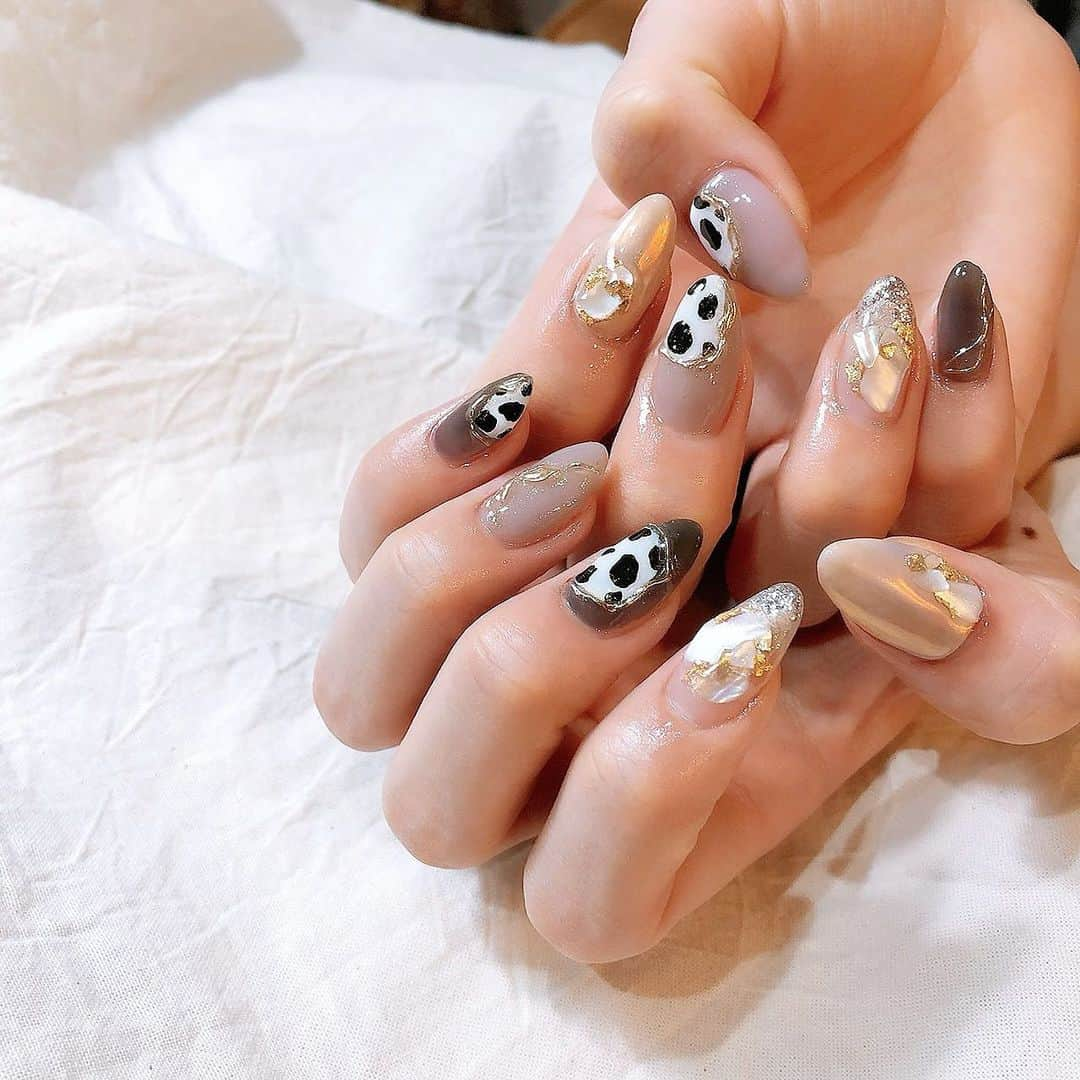 あきのインスタグラム：「. かーわいい🐄 お任せばっかりしちゃう♡ #nail」