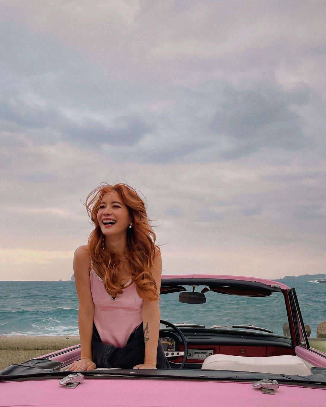 林咖安（Lyla）のインスタグラム：「除夕🧧  一早去採買 當孝順的女鵝😆  希望每一天都能像這張照片一樣 簡簡單單快快樂樂✨  （  無所求的夢想最奢侈🙂 ）  #happychinesenewyear」
