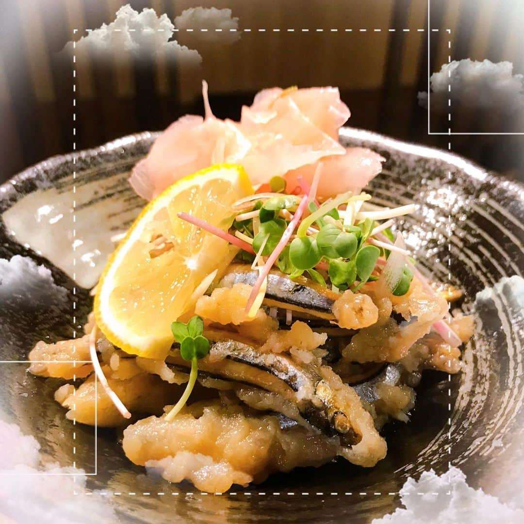 うまかもん九州料理 九州魂天王寺店のインスタグラム：「まいど九州魂（くすだま）天王寺店です！  これはもうほぼ決定してます、きびなごの南蛮漬け！  今は亡き、九州魂天神橋店のレシピで復活させました！  これは現メニューにありま〜す！  明日も、ご来店お待ちしてます！  #阿倍野居酒屋 #阿倍野グルメ #天王寺グルメ #天王寺居酒屋 #B級グルメ #九州居酒屋 #博多もつ鍋 #九州魂天王寺店」