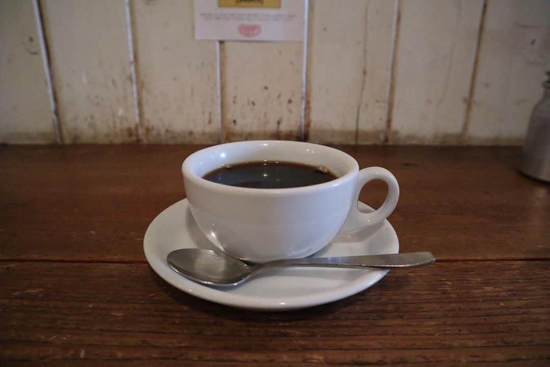 石井輝明さんのインスタグラム写真 - (石井輝明Instagram)「代々木八幡。 幕張5公演お疲れ様でした。 本当にお疲れ様でした。  #life #cafe #coffee #カフェ #喫茶店 #東京カフェ #代々木八幡カフェ #代々木公園カフェ #カフェ芸人 #お疲れ様でした #今日はそれだけ #明日もよろしくお願いします」2月11日 22時43分 - comandanteishii