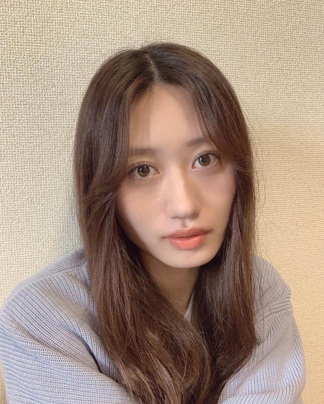 熊代珠琳さんのインスタグラム写真 - (熊代珠琳Instagram)「ぴーす︎︎︎✌︎︎︎︎✌︎ . . . . . #hairstyle #hairarrange #koreanstyle #selfie #followme #goodnight #me #makeup #orangelips #ヘアアレンジ #韓国ヘア #前髪アレンジ #셀카 #좋아요 #머리스타일 #팔로우 #멋스타그램 #얼스타그램」2月11日 22時36分 - jurin_kumashiro