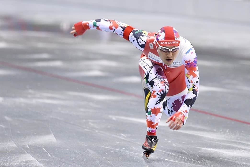 加藤条治さんのインスタグラム写真 - (加藤条治Instagram)「全日本選抜　長野大会 35.20  8位  なんとか這い上がってきてます！ 最終カーブで大きくバランスを崩してしまったのは技術不足。  精進します！  スケートが楽しい。  写真:松尾/アフロスポーツ  #jojikato #加藤条治」2月11日 22時37分 - jojikato0206