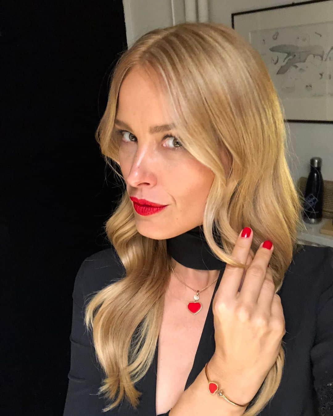 ペトラ・ネムコバさんのインスタグラム写真 - (ペトラ・ネムコバInstagram)「Did you know that this stunning RED @chopard #HappyHeartsBracelet has done big things?! ❤️  This small heart has helped to rebuild big schools with @allhandsandhearts!  5 schools to be exact. 2 in Nepal, 2 in Indonesia and 1 in Peru. Words can’t express the gratitude and how life changing they are.   This is a #GiftThatGivesBack over and over. First to your loved ones and then it provides safe disaster resilient schools, empowerment for children, brighter future for them, their families and whole communities! And it is made from ethical gold.   Share your love and create powerful ripple affect with it this #Valentines. 🙌❤️🙌  #ValentinesGiftIdeas  #EthicalGold  #MeaningfulGifts  #thejourneytosustainableluxury」2月11日 23時01分 - pnemcova