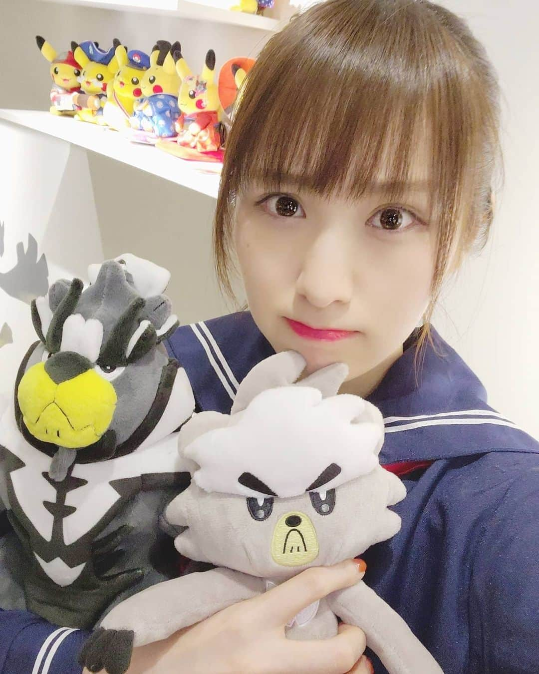 小田桐奈々さんのインスタグラム写真 - (小田桐奈々Instagram)「Kubfu and Urshifu✨  ダクマとウーラオス🐻👊 鎧の孤島でダクマと旅してたら後ろついてきたりパンチキックしてる姿が可愛くて好きになっちゃったね…(ちょろい) * * #ななっぷる #ポケカチャンネル」2月11日 23時02分 - odagirinana