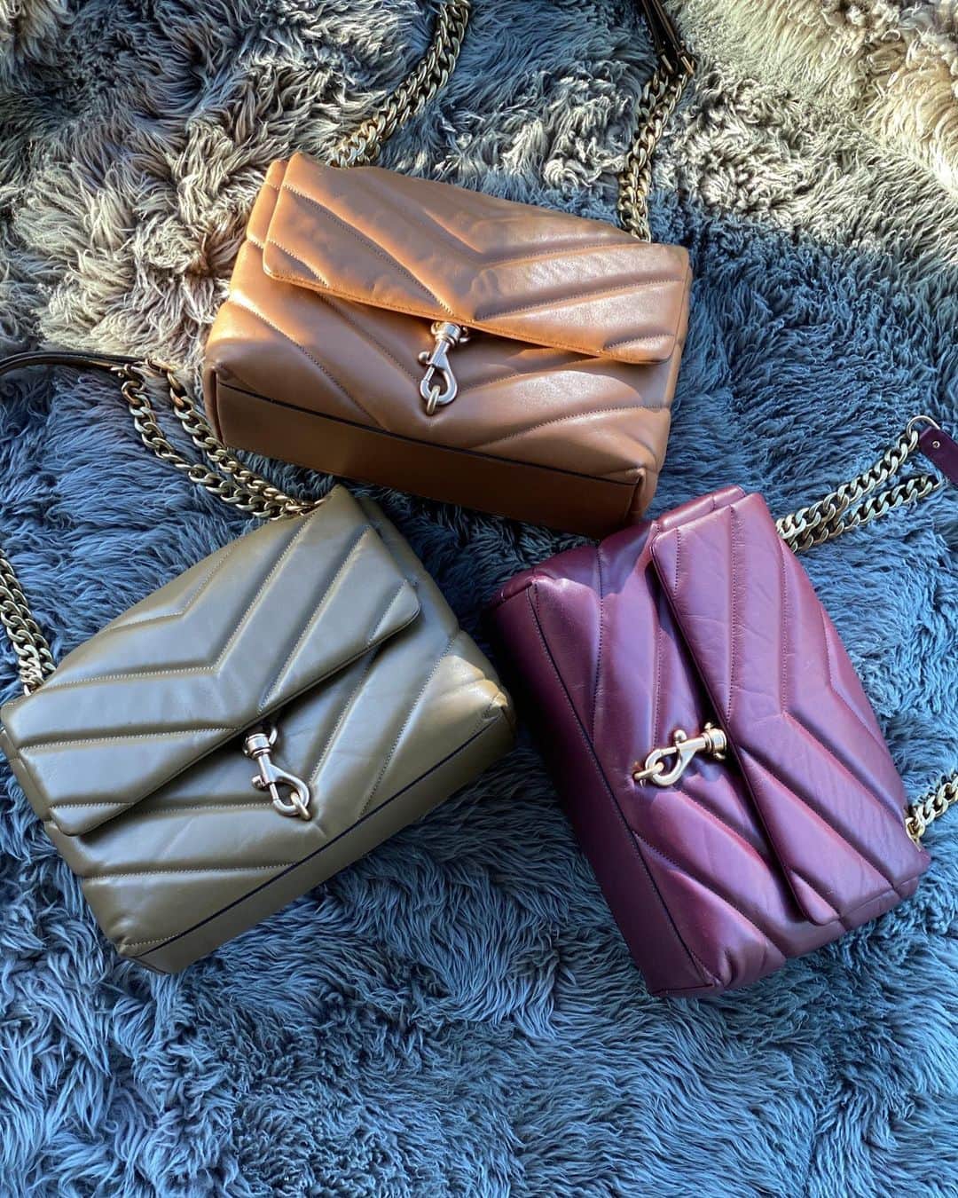 レベッカミンコフのインスタグラム：「The bigger the better, Edie just went maxi 🙌🏼」