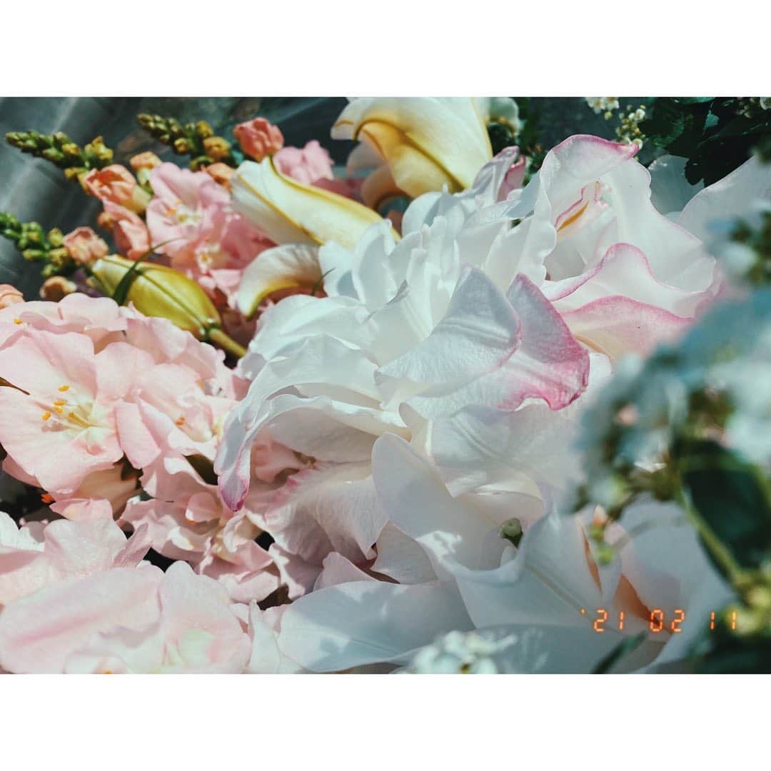 のインスタグラム：「𝟚𝟘𝟚𝟙/𝟘𝟚/𝟙𝟙 🧓🏻🤝👵🏻」