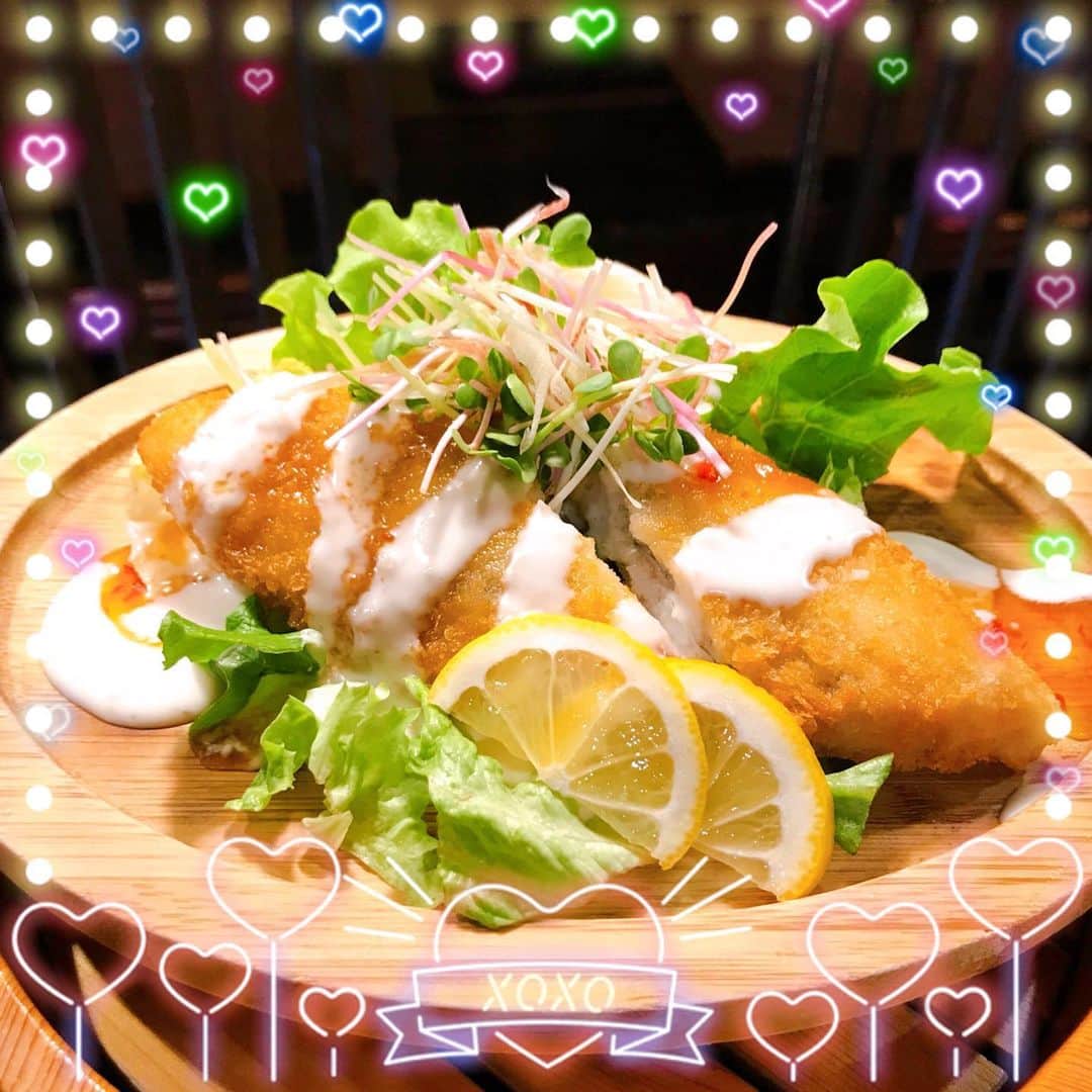 うまかもん九州料理 九州魂天王寺店のインスタグラム：「まいど九州魂（くすだま）天王寺店です！  新メニュー予定の中から一品！ 白身魚のスイートチリサワークリームです！料理名長いね。  まだ裏メニューで〜す！  明日も、ご来店お待ちしてます！  #阿倍野居酒屋 #阿倍野グルメ #天王寺グルメ #天王寺居酒屋 #B級グルメ #九州居酒屋 #博多もつ鍋 #九州魂天王寺店 #裏メニュー」
