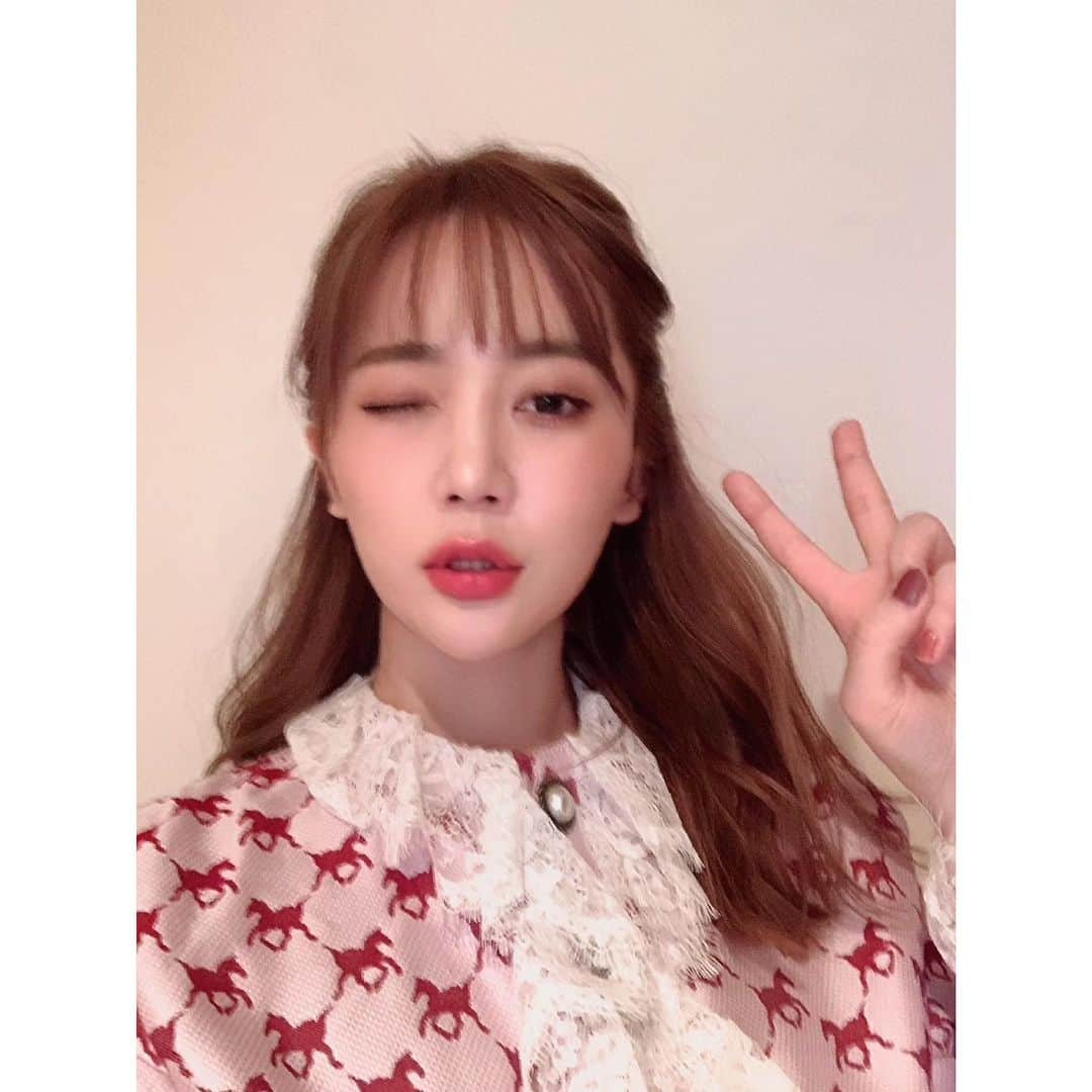 MACOさんのインスタグラム写真 - (MACOInstagram)「最近はオーバーリップが好き🍓  #自分メイク #makeup」2月11日 23時34分 - maco___official