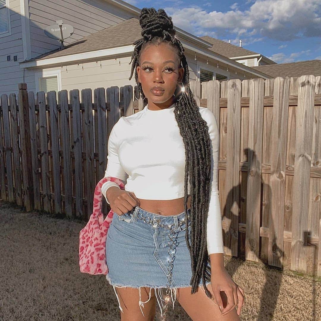 SHEINのインスタグラム：「You glow girl! 🌞✨ @kkebony  Shop Item #: 1520690, 1843977  #SHEINgals #SHEINstyle #SHEINSS21 #glowglowing」