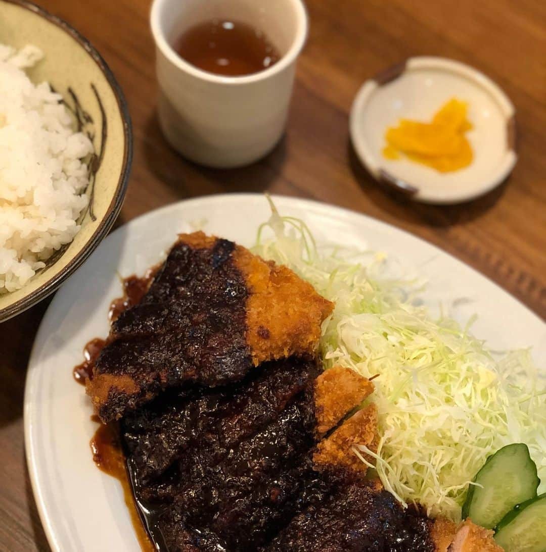 ハーフナー・マイクのインスタグラム：「みそかつといえば一楽😋 美味しかったです😋 yummy😋 #昼飯 #lunch #岐阜」