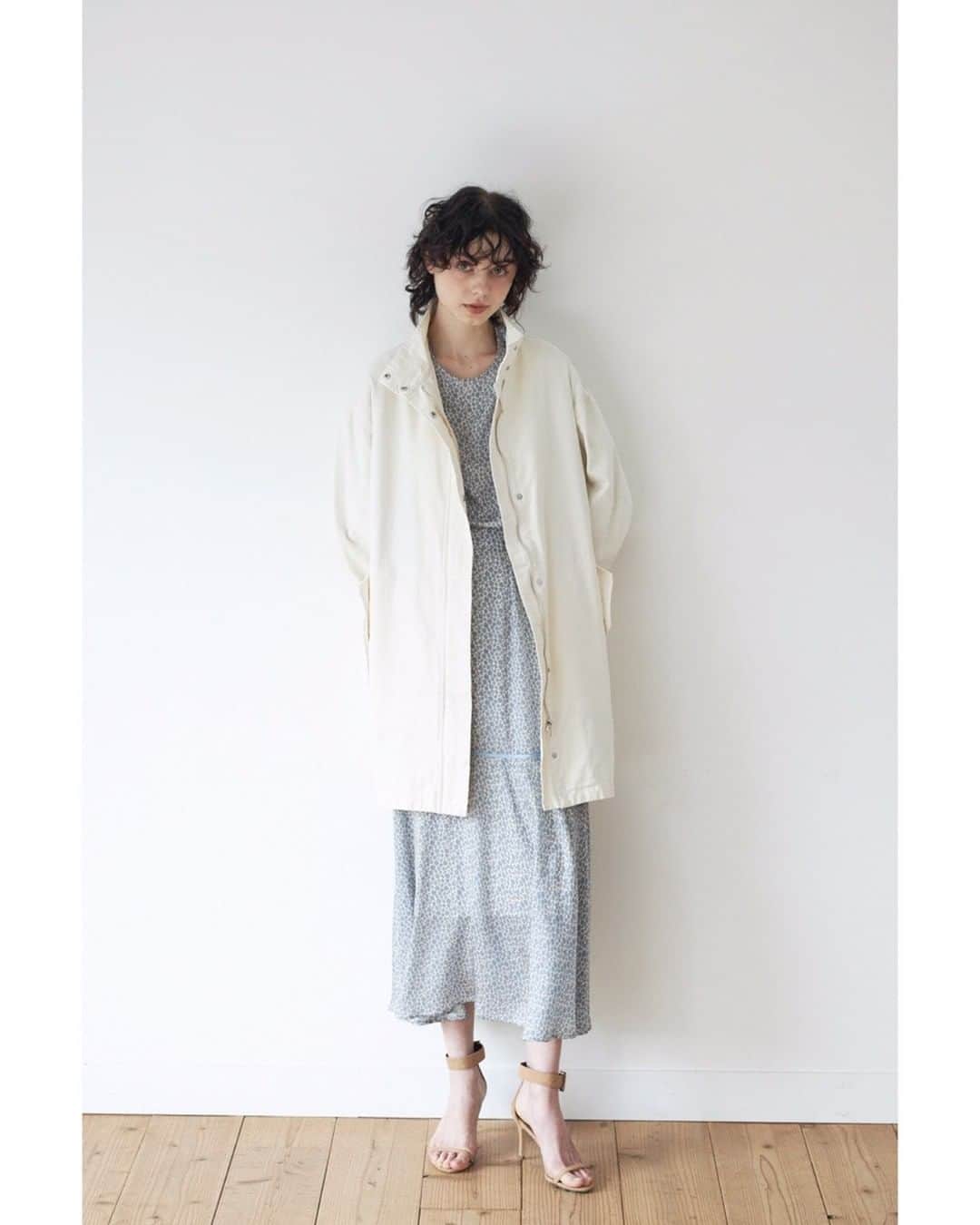 clearimpression_officialさんのインスタグラム写真 - (clearimpression_officialInstagram)「. 2021 SPRING PRE ORDER  ＜Item＞ military coat ¥16,000+tax color：off white / camel / khaki  春の先行予約アイテムはトップページのリンクから ONLINE STOREにてご覧いただけます。 ___________________________________________________﻿ ﻿ #clearimpression #2021springcollection #collection #fashion #japan #coat #springcoat  #militaryjacket #militaryfashion  #クリアインプレッション #新作 #春服﻿ #春ファッション #春物新作 #先行予約 #ミリタリーコート  #スプリングコート  #ミリタリージャケット」2月11日 15時31分 - ined_claro_official