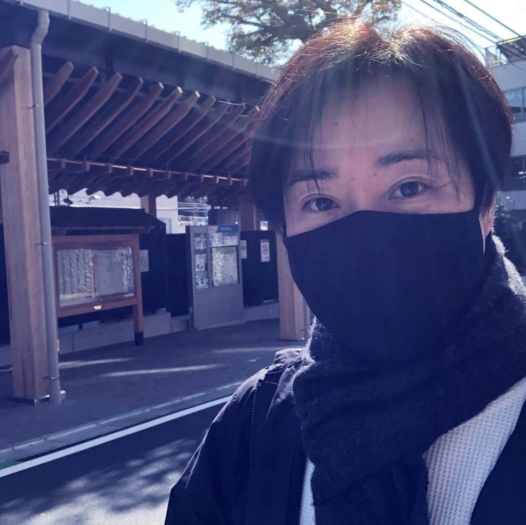 あつひろのインスタグラム：「今日もナレーション収録！ しかも今までで一番最速で録り終えました。 短いセリフの中で如何に要望に応え、自分の個性を活かせるか。 完成が楽しみ！！  #あつひろ #声優 #ナレーター #ナレーション #🎙」