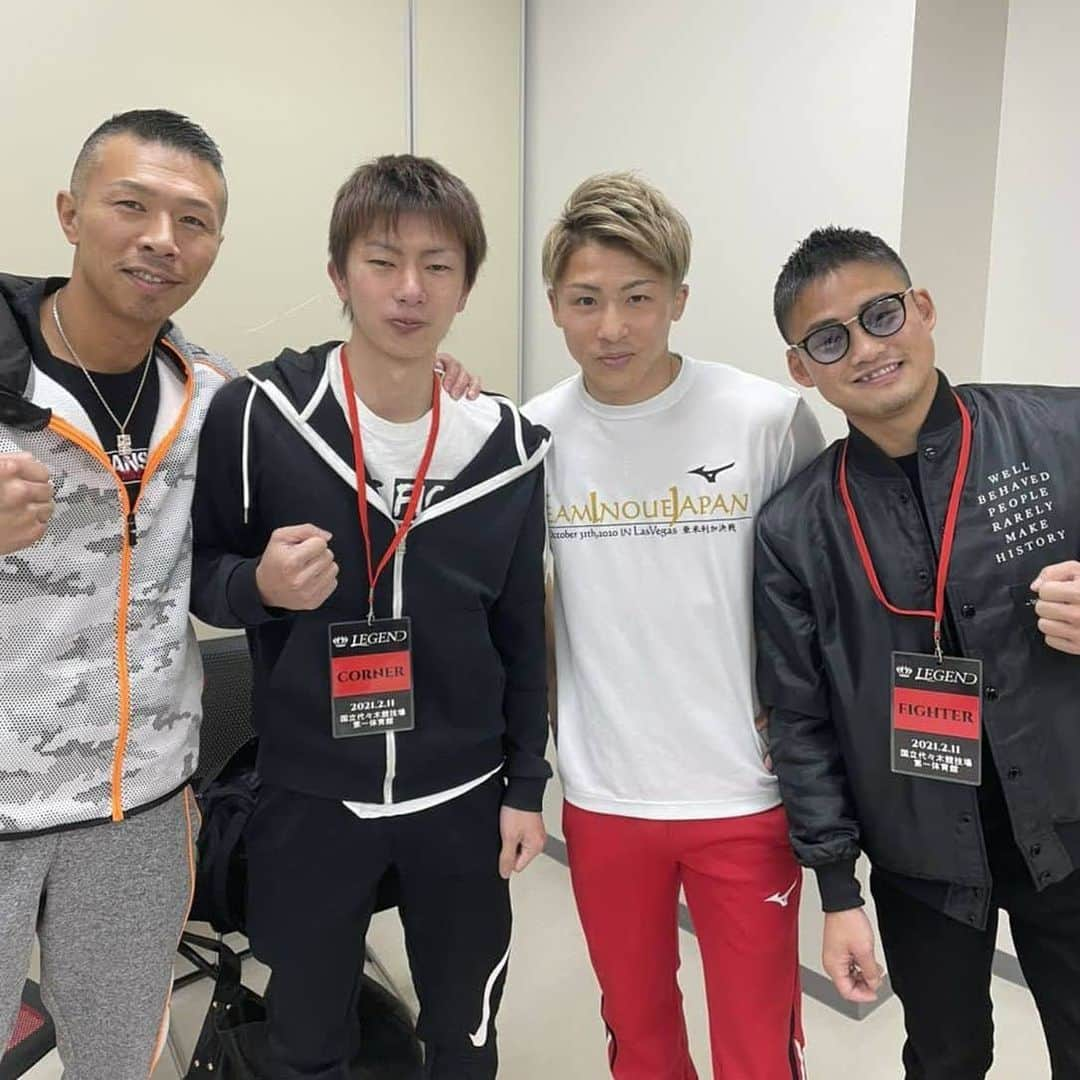 田口良一のインスタグラム：「Legend出場の3人と！  先輩内山さんに後輩の京口 そして世界的モンスター井上君と  今日は楽しみ✨ 皆で楽しもう✌️  #内山高志 #田口良一 #井上尚弥 #京口紘人 #ボクシング #世界チャンピオン」