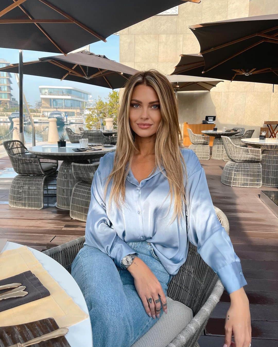 Caroline Receveurのインスタグラム：「🦋」