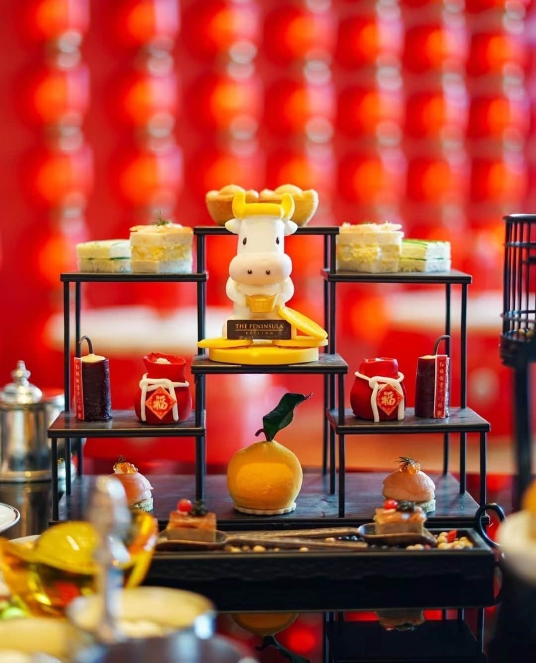 The Peninsula Hotelsさんのインスタグラム写真 - (The Peninsula HotelsInstagram)「Celebrate the Chinese New Year with @thepeninsulabeijing’s adorable (and delicious!) Caishen Afternoon Tea. It features sweet interpretations of traditional mandarins, coins of fortune, red bags and fire crackers. ⁠⁣ ⁣ ⁣ ⁣ ⁣ #peninsulahotels #luxuryhotelexperience #luxuryexperience #fivestarservice #fivestarhotel #staycation #peninsulabeijing #thepeninsulabeijing #pencny #lunarnewyear #afternoontea #chinesenewyear」2月11日 16時57分 - peninsulahotels