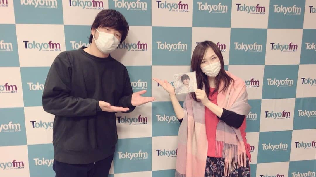 秦基博さんのインスタグラム写真 - (秦基博Instagram)「TOKYO FM ホリデースペシャル  「太田胃散 presents 森口博子 Stay Safe Music」  出演終了しました☺️  パーソナリティの森口博子さんと📸✨  聴き逃した方はradikoタイムフリーで👇 https://radiko.jp/#!/ts/FMT/20210211130000  #秦基博 #tokyofm #森口博子 �#ホリスペ」2月11日 17時04分 - hata_motohiro_official