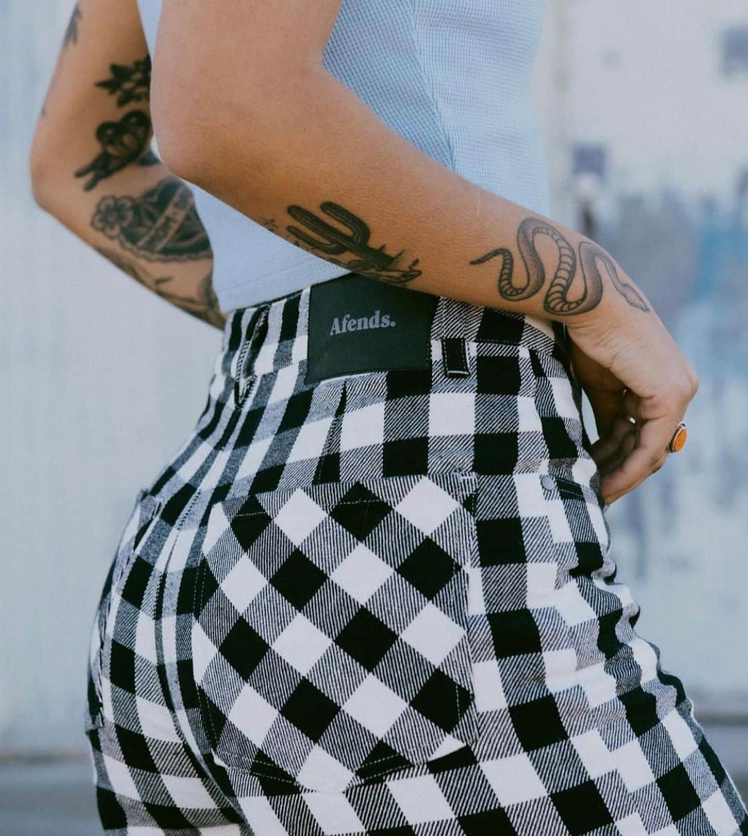 PORT of CALL Cafe&Store Tokyoのインスタグラム：「#pocdstyle﻿ @afends /Womans﻿ 👖Shelby﻿ Stocked @poc_daikanyama﻿ "New Clothing" @sophielynn @shelbvfaith﻿ 📸@shaneluna﻿ #afends #afendswomans #new #spring #portofcall #portofcalldaikanyama #cafeandstore」