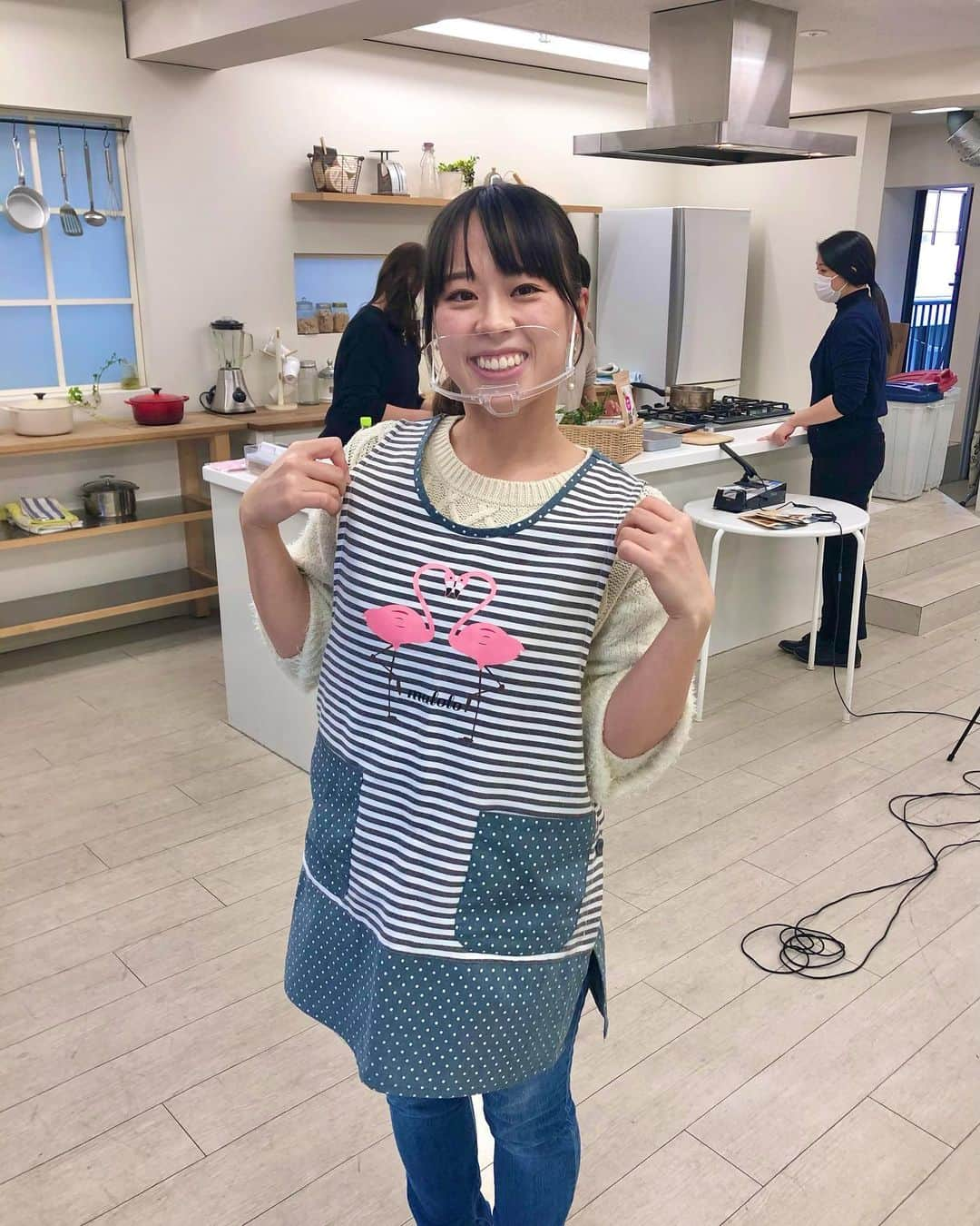 笹原優美さんのインスタグラム写真 - (笹原優美Instagram)「★﻿ ラブリーテフを使った料理に挑戦しました😆🍳💓﻿ ﻿ @trend.online.official のYouTubeチャンネルで﻿ 動画が配信されているのでぜひ観てください！！﻿ 『ラブリーテフ』で検索🔍﻿ 今日のストーリーにもリンクを載せてあります🥰﻿ ﻿ 今度動画内で作ったテフ料理を﻿ インスタライブでもやってみようかと思っています🙌🏻✨﻿ 簡単なレシピなので私にもできそう💡﻿ ﻿ エプロンはJUN&ROPEのフラミンゴに﻿ そっくりな柄を選んでみました😊🦩﻿ ☁️﻿ ☁️﻿ #ラブリーテフ#LovelyTeff﻿ #世界最小の穀物🌾#テフ#teff#テフ料理#テフレシピ﻿ #食物繊維#鉄分#亜鉛#ミネラル#たんぱく質#カルシウム#ビタミンB﻿ #栄養たっぷり#低GI#グルテンフリー#アスリート飯﻿ #ゴルフ #golf #高爾夫 #高尔夫﻿ #ゴルフ上手くなりたい#ゴルフ男子#ゴルフ女子﻿ #料理﻿#cooking #管理栄養士#金井麻由美 さん」2月11日 17時48分 - yumi_sasahara_official