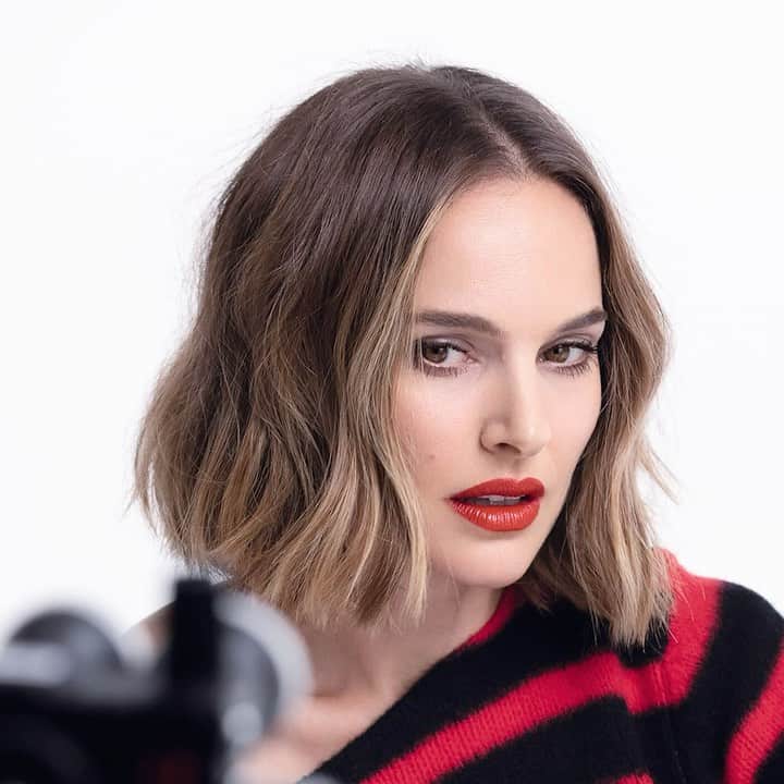Dior Makeupのインスタグラム：「999 questions for @natalieportman... Lipstick or mascara? Audrey or Marilyn? Natalie answers our questions! • #diormakeup #rougedior #wewearrouge」