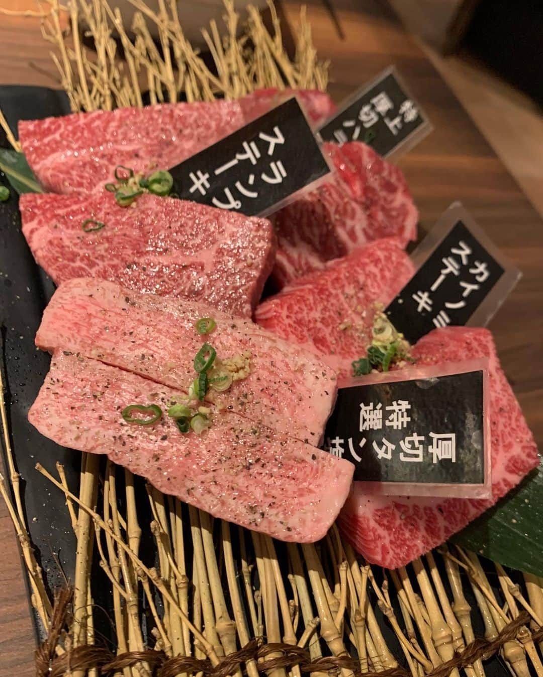 神谷麻美さんのインスタグラム写真 - (神谷麻美Instagram)「#焼肉 行ったよ～🥰💕✨ 全部美味しいんだよね～😋💖✨  #江ノ島グルメ #ネギタン #焼肉ぽんが」2月11日 17時57分 - asamice428