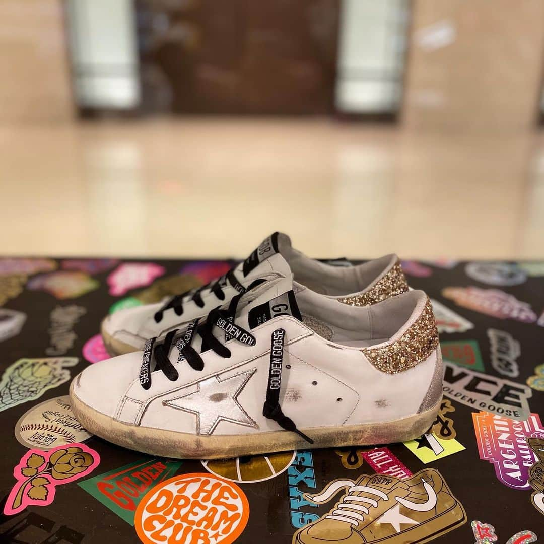 HANKYU.MODEさんのインスタグラム写真 - (HANKYU.MODEInstagram)「GOLDEN GOOSE RENEWAL OPEN At 4F『SNEAKER EDIT』 詳しくはプロフィールURLをチェック！  #Hankyu #HANKYUMODE #umedahankyu #阪急うめだ本店 #うめだ阪急 #阪急百貨店 #osaka #umeda #mode #sneakeredit #goldengoose #sneakers #ゴールデングース #スニーカー #シューズ#リニューアルオープン」2月11日 18時00分 - hankyumode