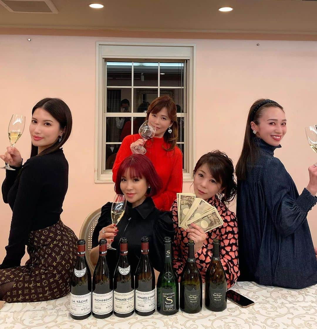 Atkのインスタグラム：「ワイン会🍷💕DRC飲み比べできるなんて幸せ😭お招きありがとうございました🙏#DRC#ワイン会#SALON#p2」