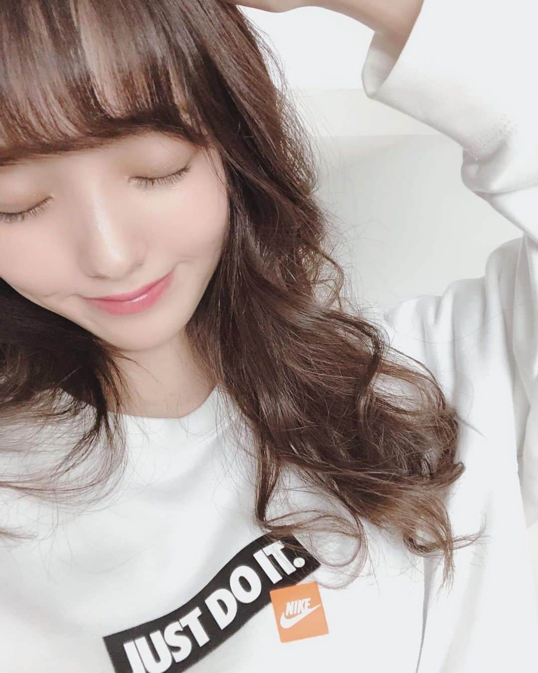 のインスタグラム：「. 美容day🌿🤍﻿ ﻿ ﻿ 最近ハイフをしてから、﻿ フェイスラインがどんどん理想的になってきて﻿ 『お顔小さくなった？』﻿ って言われることが増えた💖﻿ ﻿ ﻿ 目指せ小顔！！！✨✨﻿ ﻿ ------------------------------------﻿ 【🌟今回のハイフ情報🌟】﻿ ﻿ ✔️@ace_precious1のDMからご予約だと﻿ 【2月キャンペーン】で﻿ ☞全身リフトアップ＋太ももハイフ✨¥15,000﻿ ﻿ ✔️初回特別割　○○さんの紹介で﻿ 全顔リフトアップ通常価格¥8,000-に﻿ 二の腕たるみ改善orホワイトニングを﻿ 無料プレゼント🎁💓(好きな方を選べる✨)﻿ ﻿ ✔️"セット割"キャンペーン﻿ 全顔通常価格￥8,000-﻿  ☟﻿ 全顔×２回セット割引価格﻿ ￥12,000-(￥4,000-お得)﻿ ﻿ お友達とお二人でご来店するのでも良し﻿ ご自身で2回来店しても◎！！👼🏼﻿ ﻿ ------------------------------------﻿ ﻿ 今日はぐっすり寝れそう✌🏻﻿ おやすみ〜〜〜🌙﻿ ﻿ ﻿ #precious#aceprecious#大阪ハイフ#大阪エステ#大阪ホワイトニング#心斎橋#南船場﻿ #ハイフ#3dハイフ#心斎橋エステ#心斎橋ホワイトニング#南船場エステ#美容サロン」