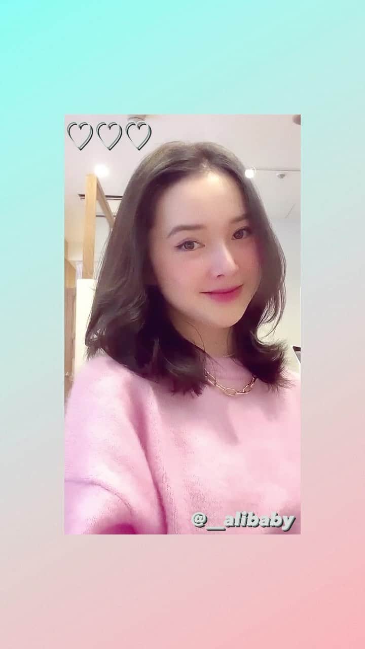 前原穂高のインスタグラム：「@__alibaby のヘアメンテナンス✂️✂️ リールにまとめてみたよ✨ この透明感あるカラー人気🙌 ㅤㅤㅤ  #美容室Violet #表参道ヘアサロン #表参道美容室 #表参道美容院 #韓国パーマ #韓国ガール #ふんわりパーマ #韓国美人 #20代ヘアスタイル #韓国ヘアスタイル #韓国ヘアアレンジ #根元パーマ #韓国ヘアー #40代ヘアスタイル #30代ヘアスタイル #ヨシンモリ #韓国トレンド #韓国風 #韓国スタイル #韓国ヘア #韓国女子 #韓国メイク #韓国好き #韓国アイドル #オルチャンヘア #ヘアアレンジ動画#ヘアスタイル動画#ヘア動画#ミディアムヘア#スタイリング動画」