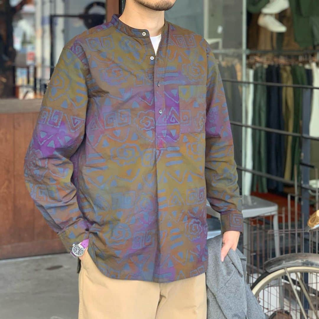 BEAMS+さんのインスタグラム写真 - (BEAMS+Instagram)「. BEAMS PLUS STYLE  BLOG UPDATED Link In Bio  #allnightbeamsplus   #beams #beamsplus #beamsplusharajuku #harajuku #tokyo #bandcollar #bandcollarshirt #batik #batikprint #mensfashion #mensstyle #menswear」2月11日 19時10分 - beams_plus_harajuku