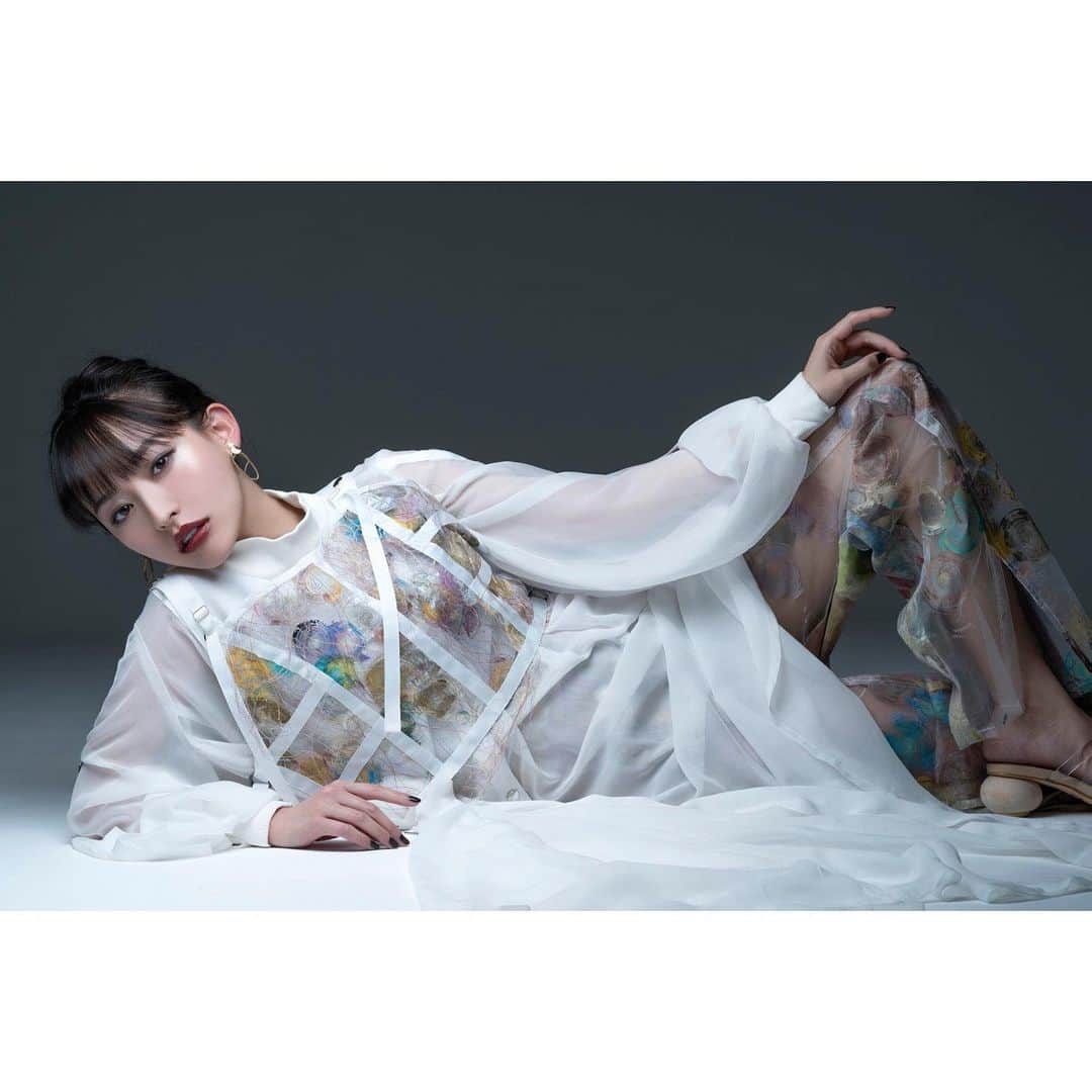橘昌吾のインスタグラム：「@kanami_takasaki  photograph @yuyatakahashi.monster  hair & make @cocooosaki  styling @shogo_tachibana」