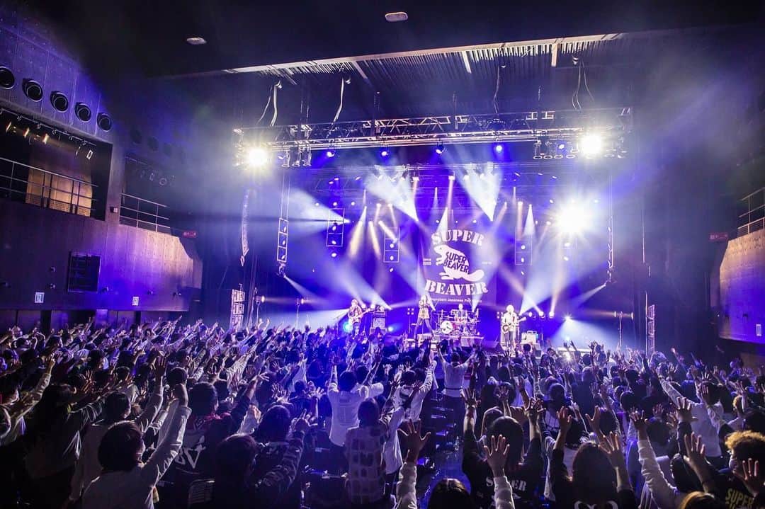 藤原広明さんのインスタグラム写真 - (藤原広明Instagram)「『アイラヴユー』Release Tour 2021 ～愛とラクダ、15周年ふりかけ～  Zepp Nagoya -day2-  名古屋day2のあなたにびっくらゔっ！！🦍🦍🦍🦍  photo by @cazrowAoki」2月11日 19時38分 - hiroaki_drums_superbeaver
