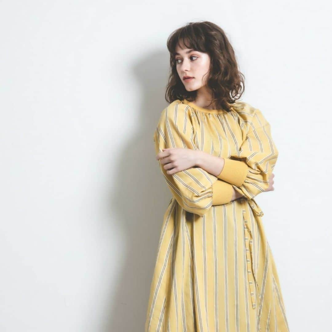 のインスタグラム：「. 【2021 spring TREND KEYWORD －人気ブランドで見つけた、トレンドアイテム－】  PATTERN&MOTIF stripe  【qualite】  @qualite_official 【WEB限定】パネルフレアストライプワンピース https://abahouse.jp/ladies/qualite/item_32422090000/324220900001/  e×qualite マリリンデニム https://abahouse.jp/ladies/qualite/item_32421050008/324210500082/  【PICHE ABAHOUSE】 @piche_abahouse_official EVA軽量ソール トングサンダル https://abahouse.jp/ladies/piche/item_54421024039/544210240391/」
