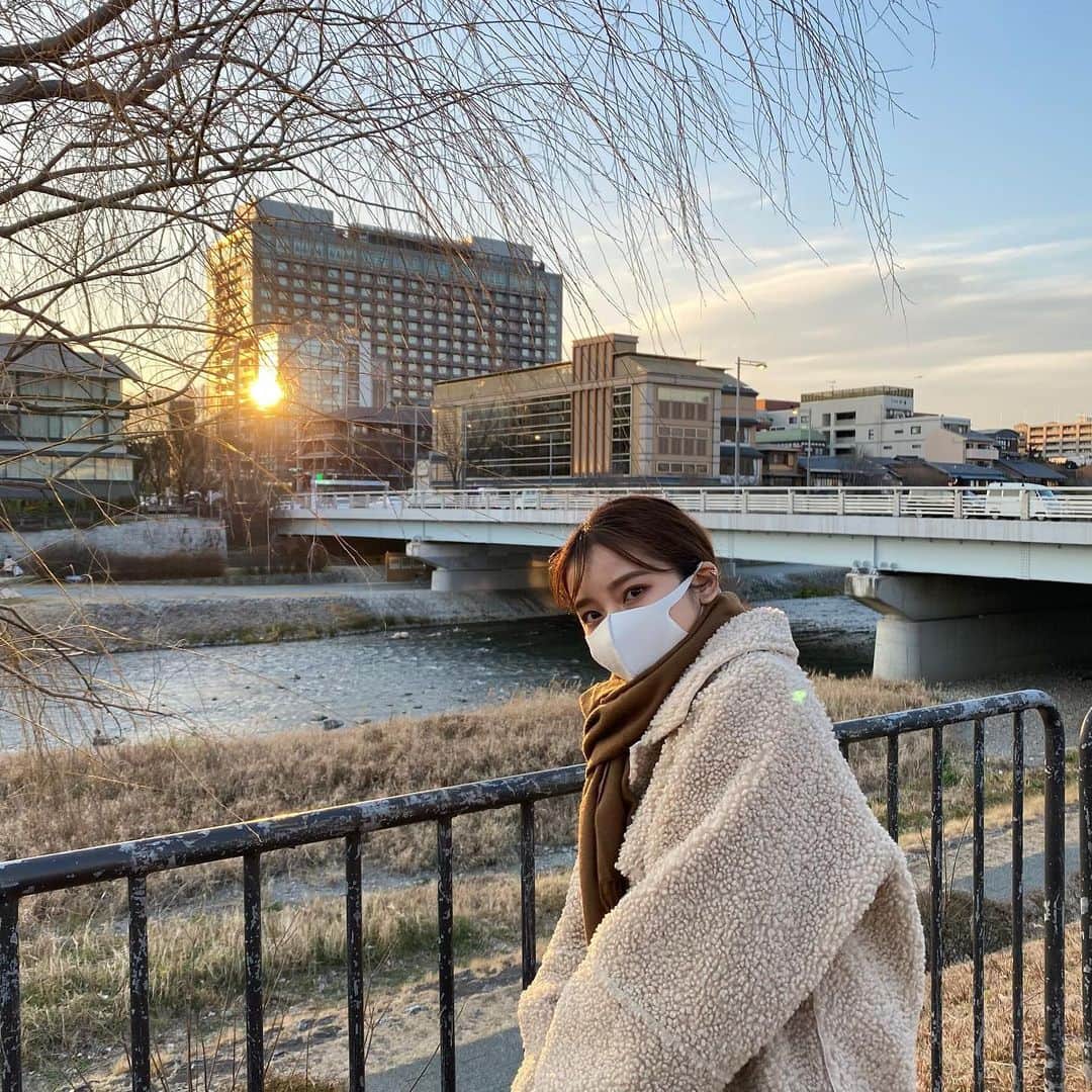 山尾梨奈さんのインスタグラム写真 - (山尾梨奈Instagram)「〻 夕陽って毎日あるのにたまにしか見れない…大好き」2月11日 20時03分 - yamarina_1210